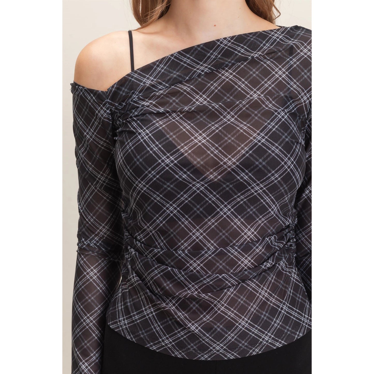 ASYMMETRICAL PLAID OFF SHOULDER