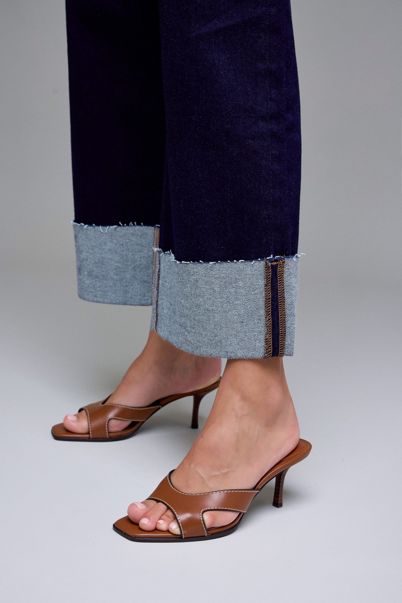 CUFFED DARK RINSE JEANS