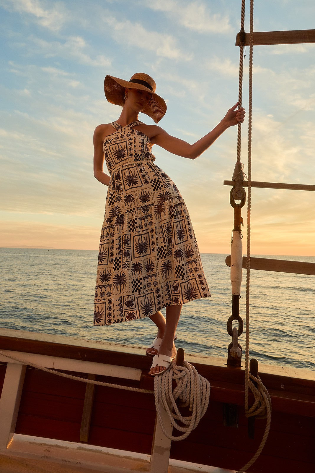 HALTER NECK PRINT DRESS