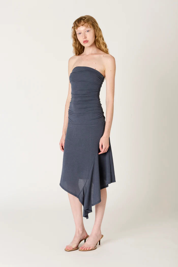 STRAPLESS HANDKERCHIEF HEM DRESS