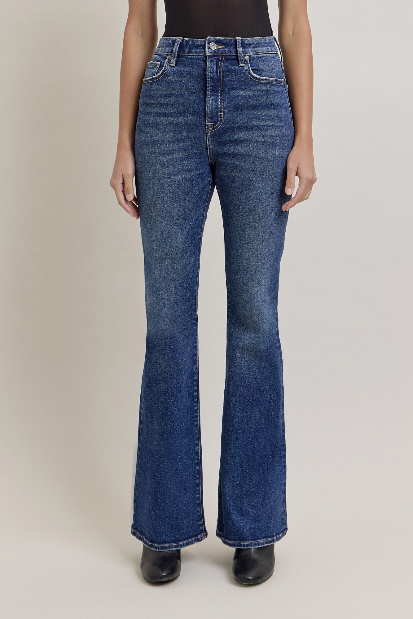 HIGH RISE BASIC FLARE JEANS