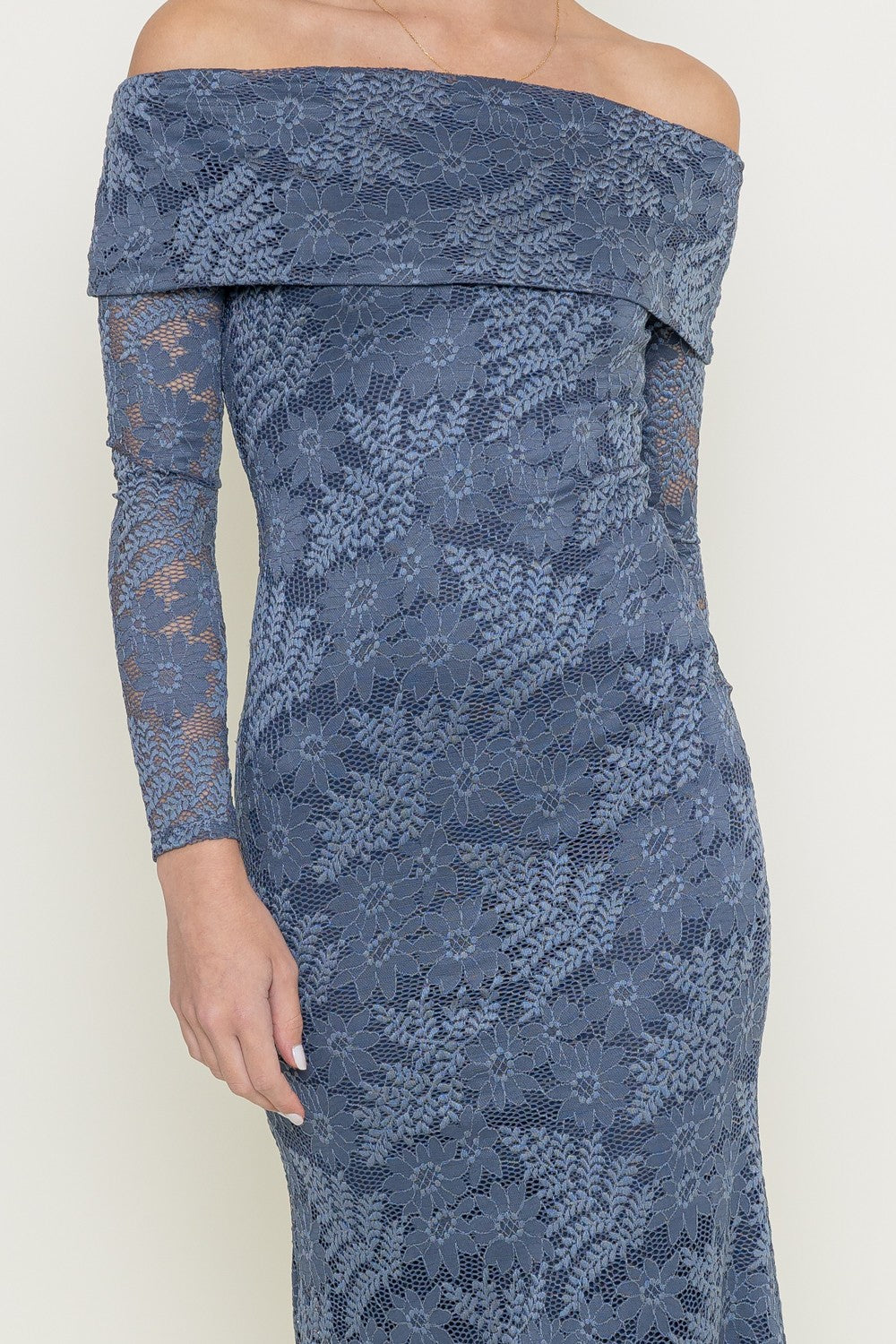 OFF SHOULDER LACE DRESS