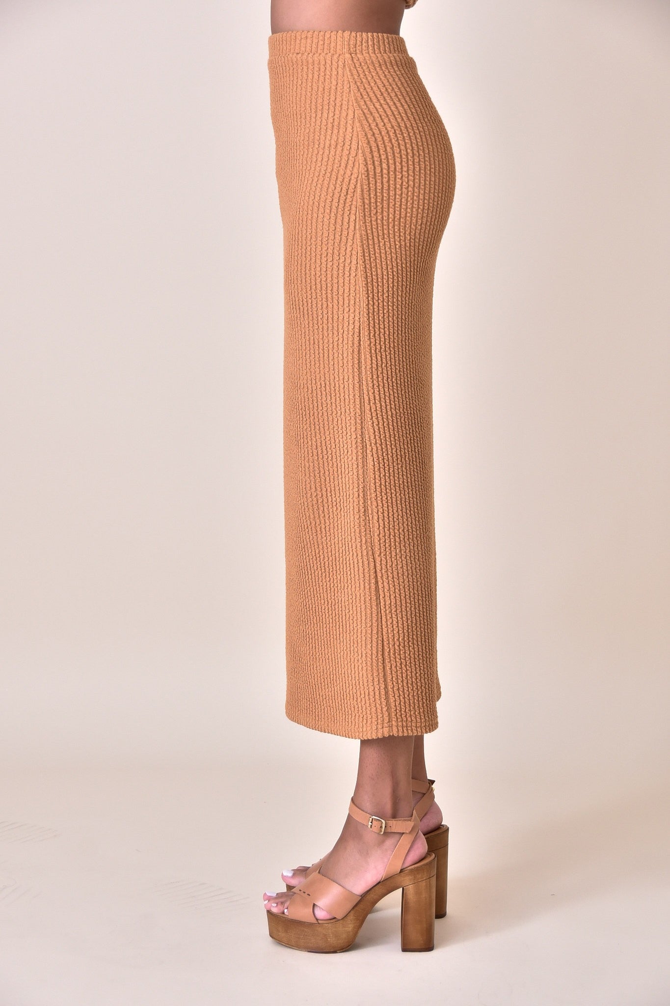 RIBBED CAMEL SKIRT