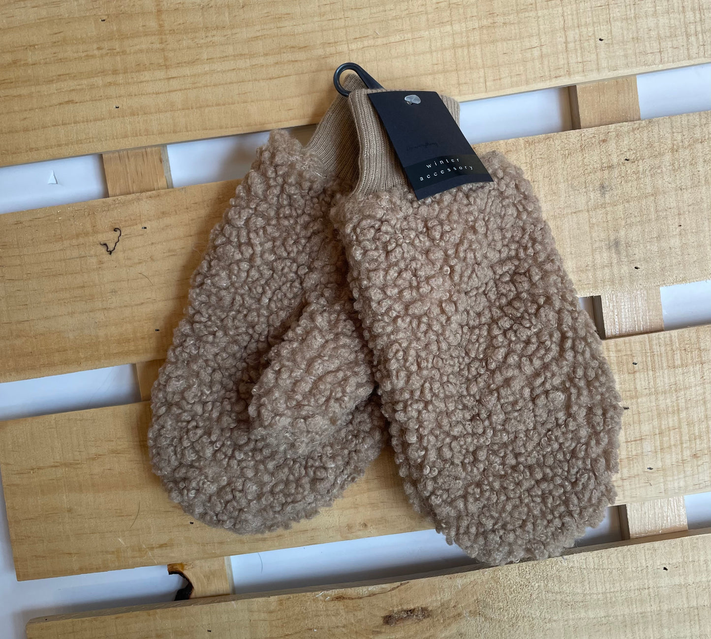 SHERPA MITTENS