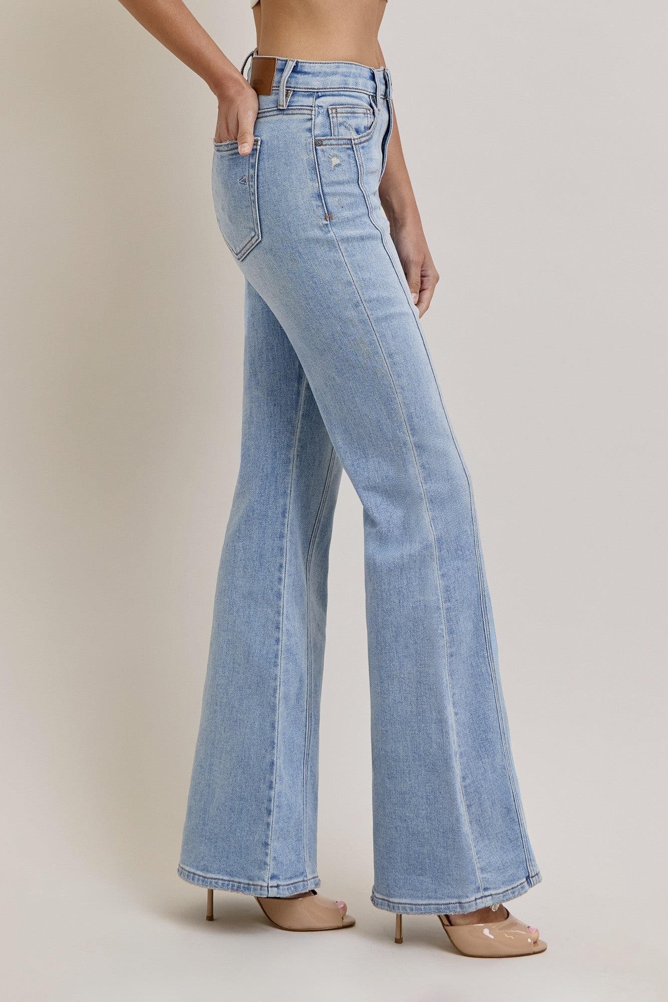 HAPPI FLARE JEANS W/ SEAM DETAIL