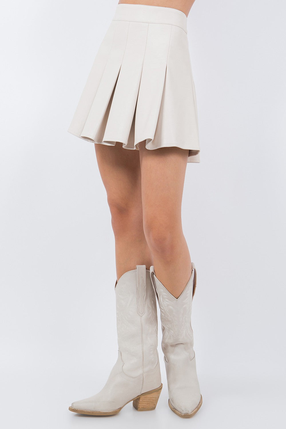 FAUX LEATHER PLEATED SKORT