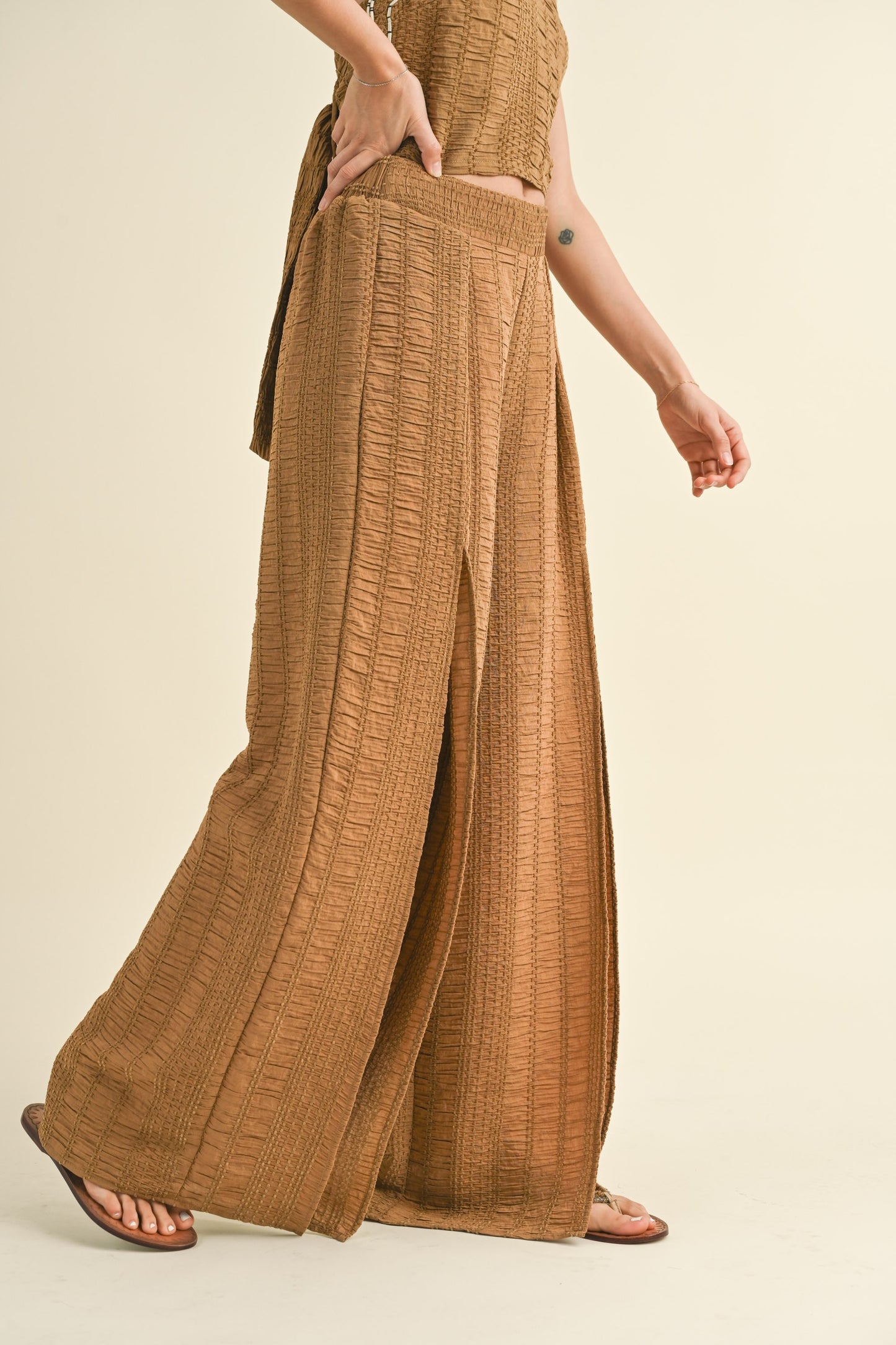 SPLIT DETAIL FLOWY PANT