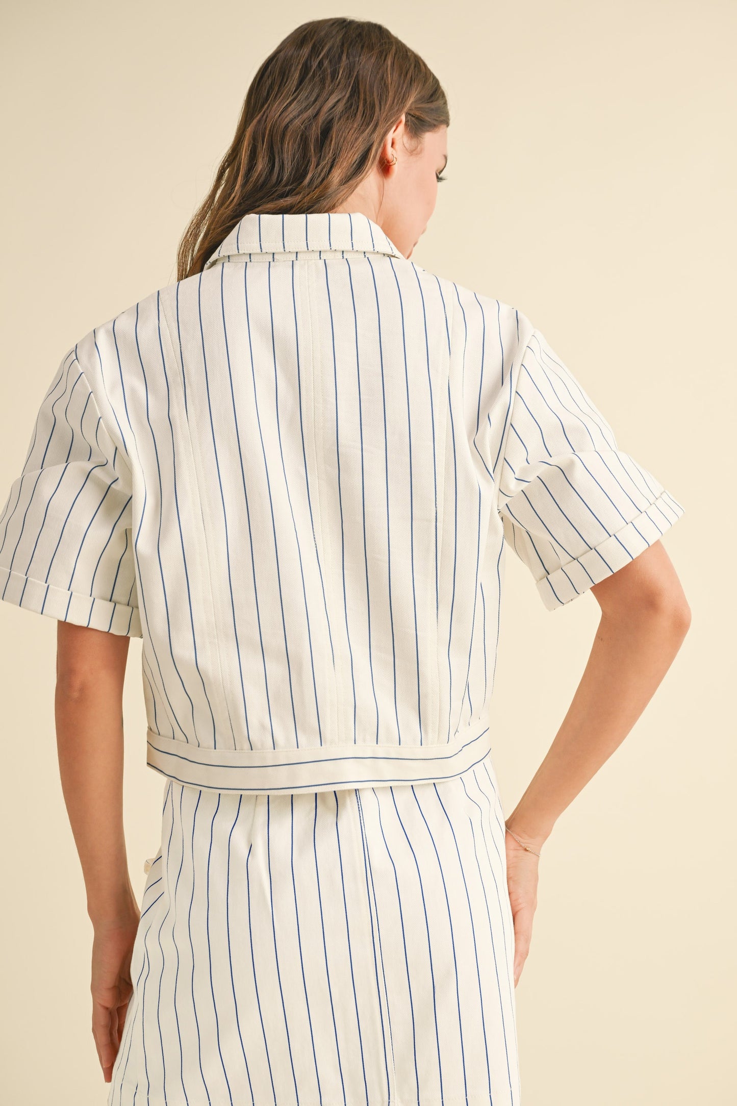 SHORT SLEEVE DENIM BUTTON UP