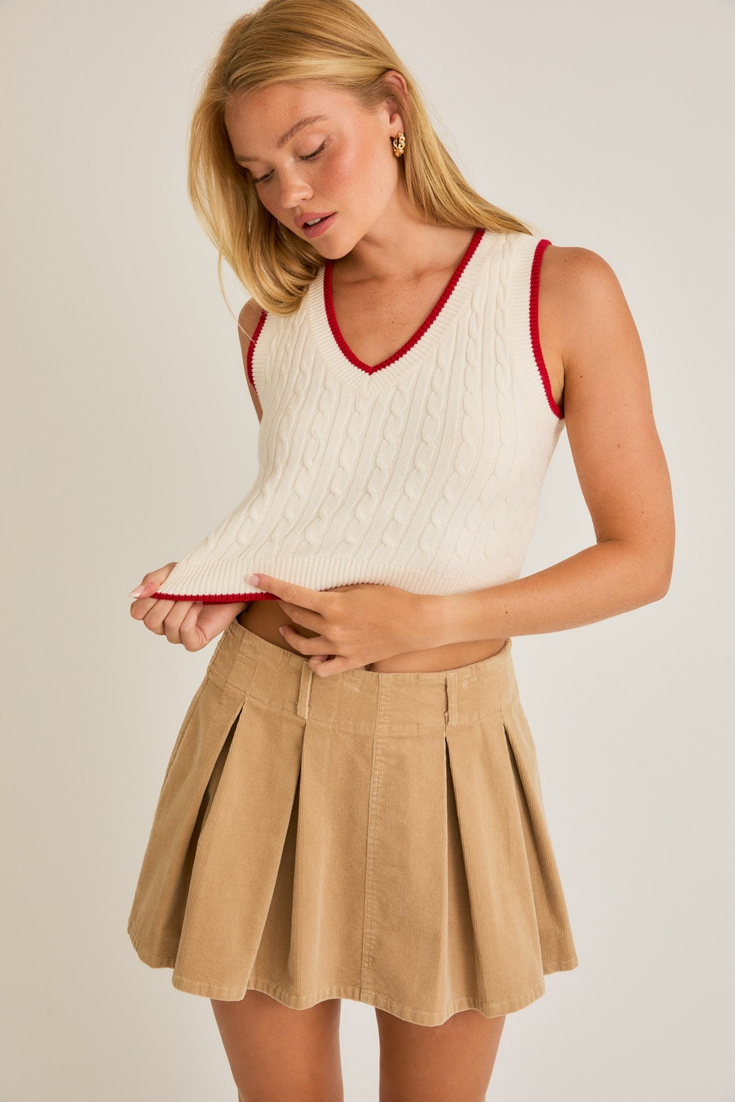 CONTRAST DETAIL SWEATER TANK