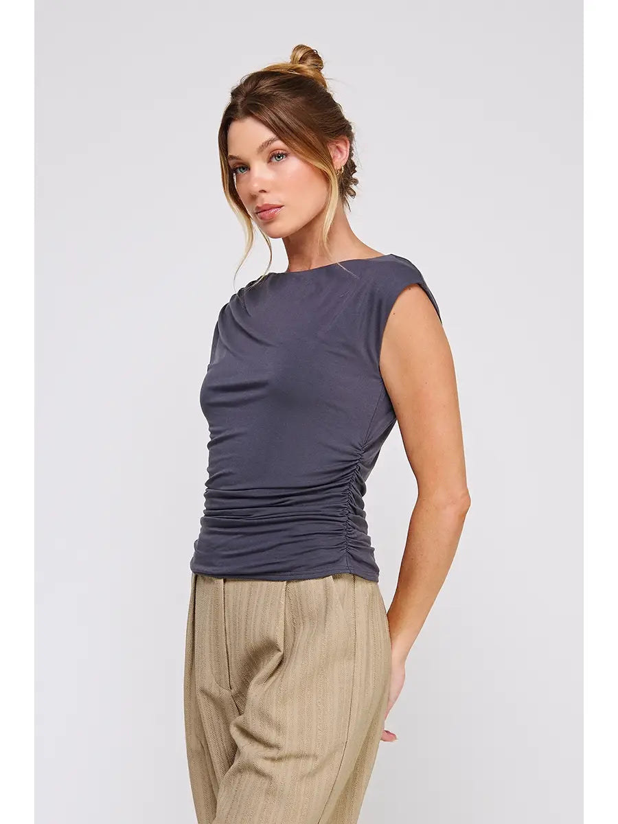 BOAT NECK RUCHED TOP