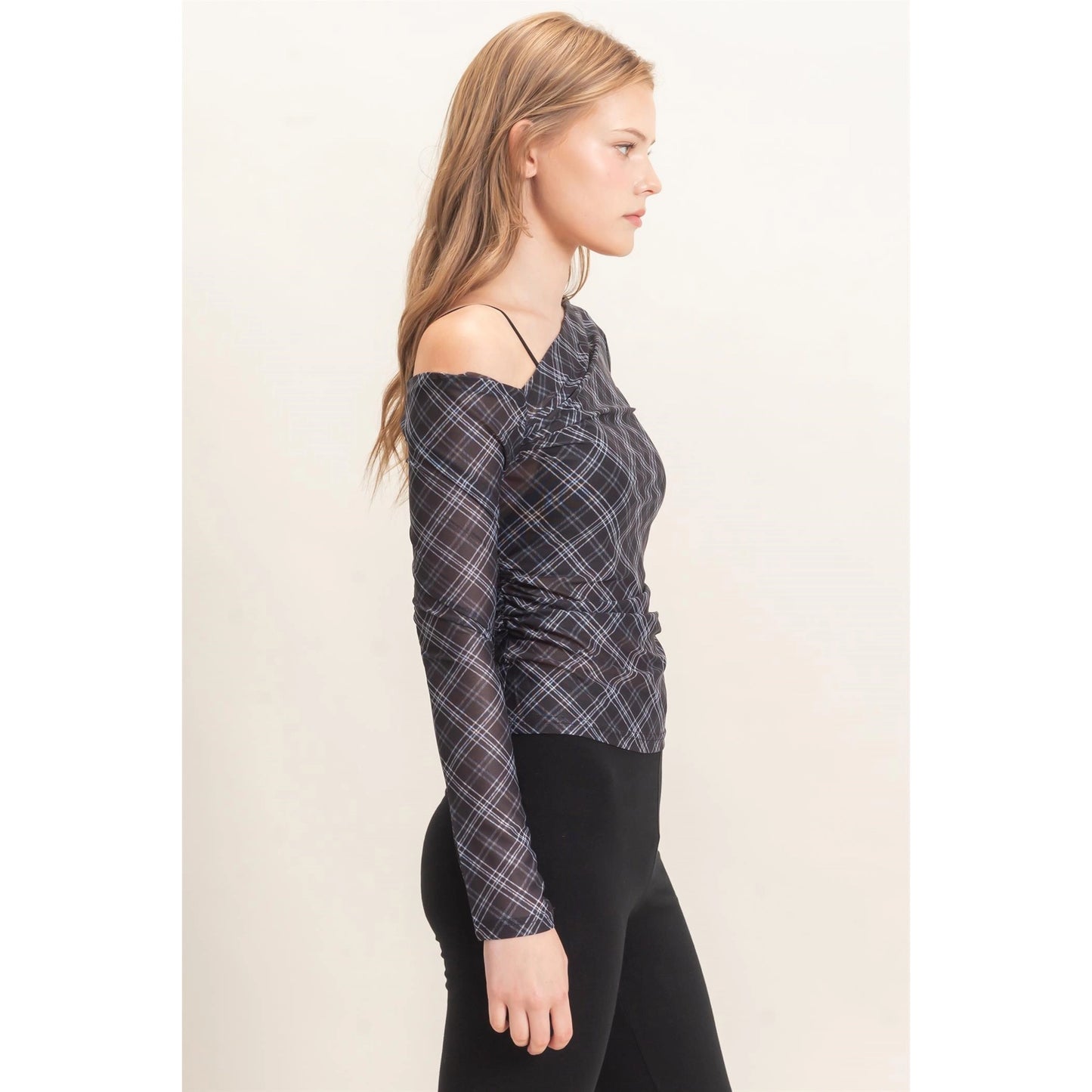 ASYMMETRICAL PLAID OFF SHOULDER