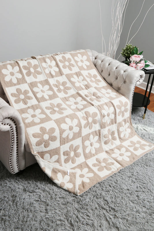CHECKERED DAISY THROW BLANKET