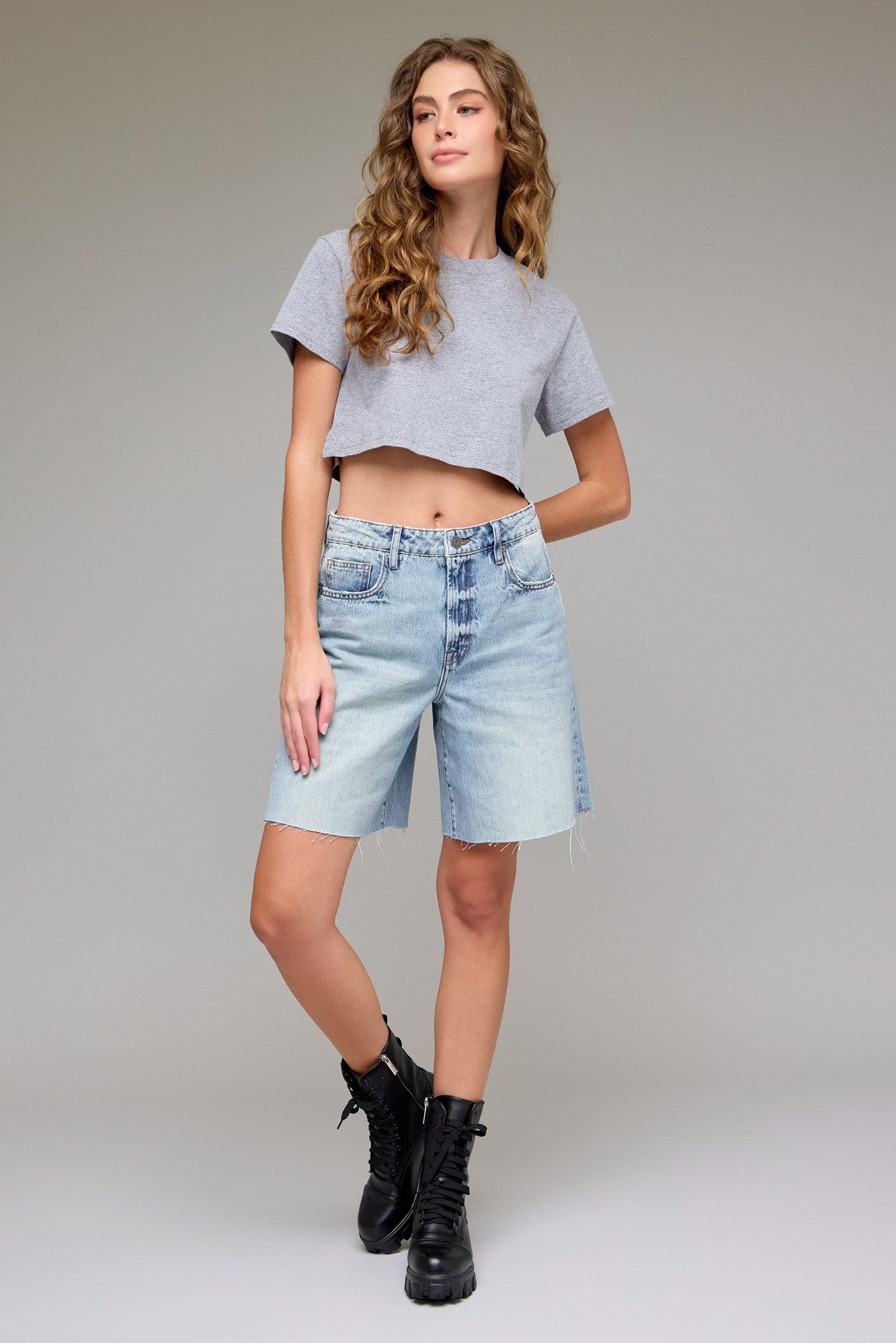 LIGHT WASH BERMUDA SHORTS