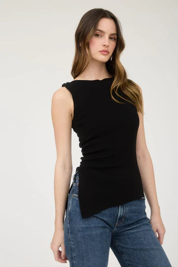 ASYMMETRICAL HEM TOP