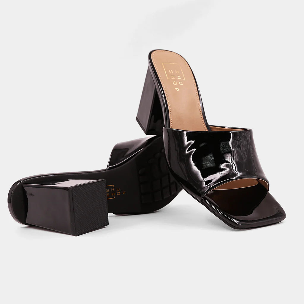 GLOSSY BLOCK HEEL