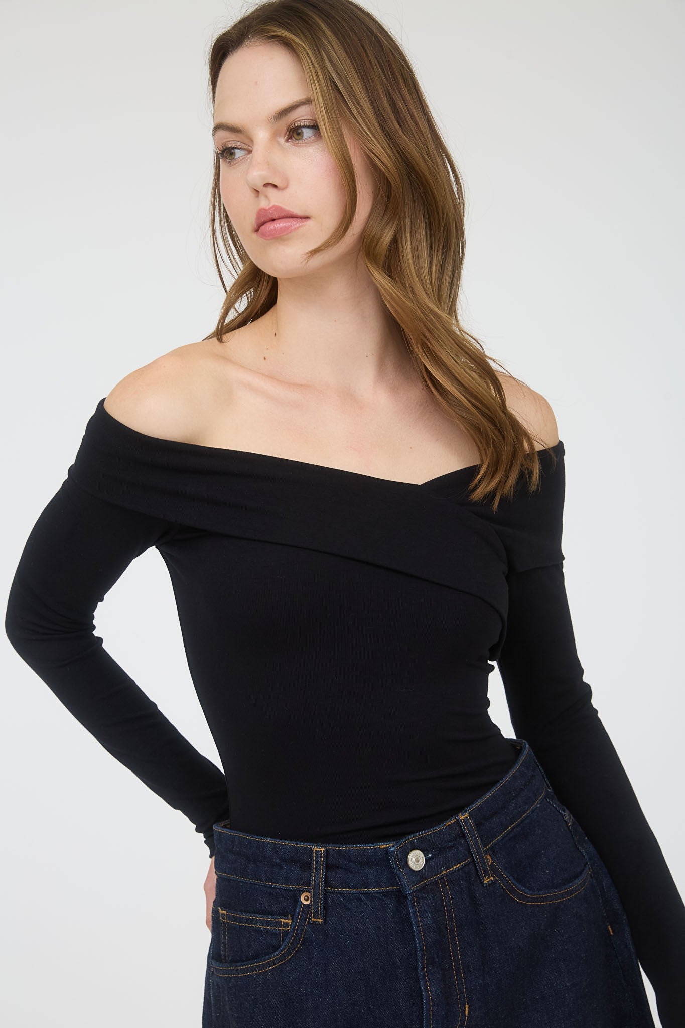 OFF SHOULDER LONG SLEEVE TOP