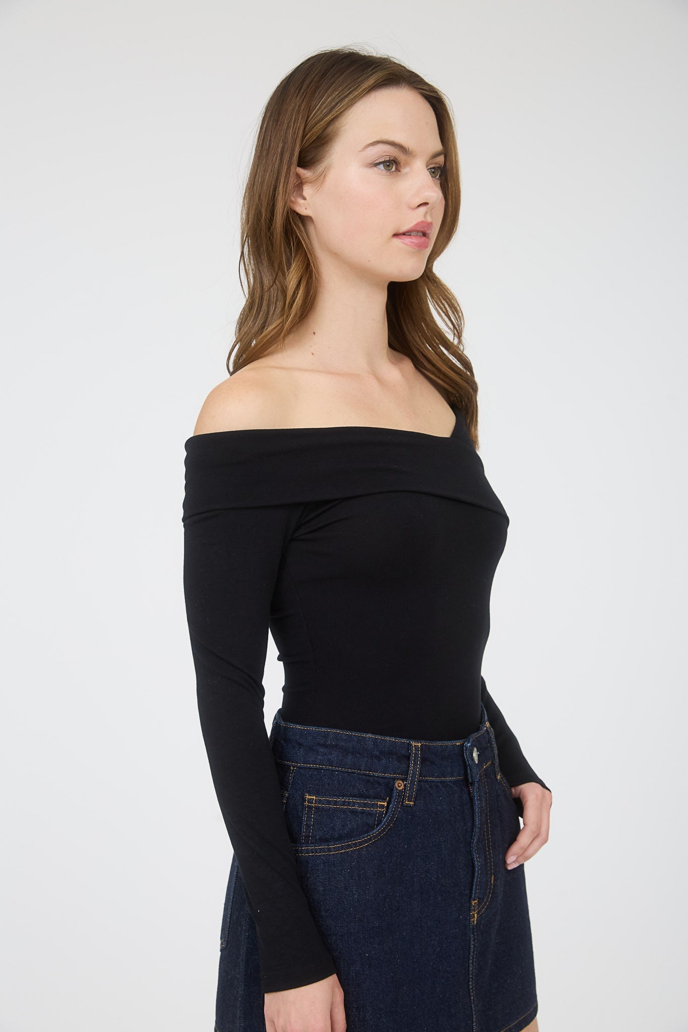 OFF SHOULDER LONG SLEEVE TOP