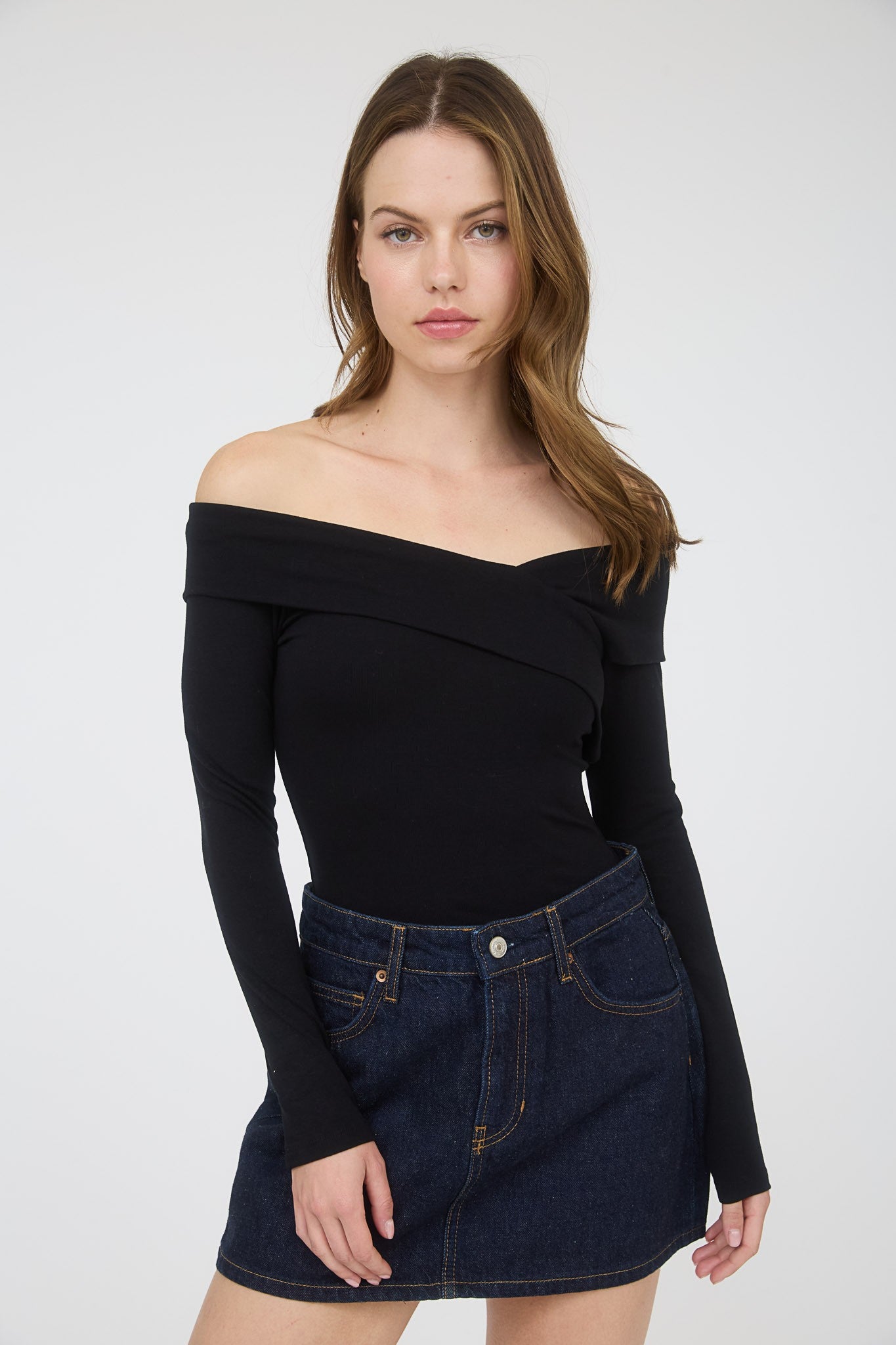 OFF SHOULDER LONG SLEEVE TOP