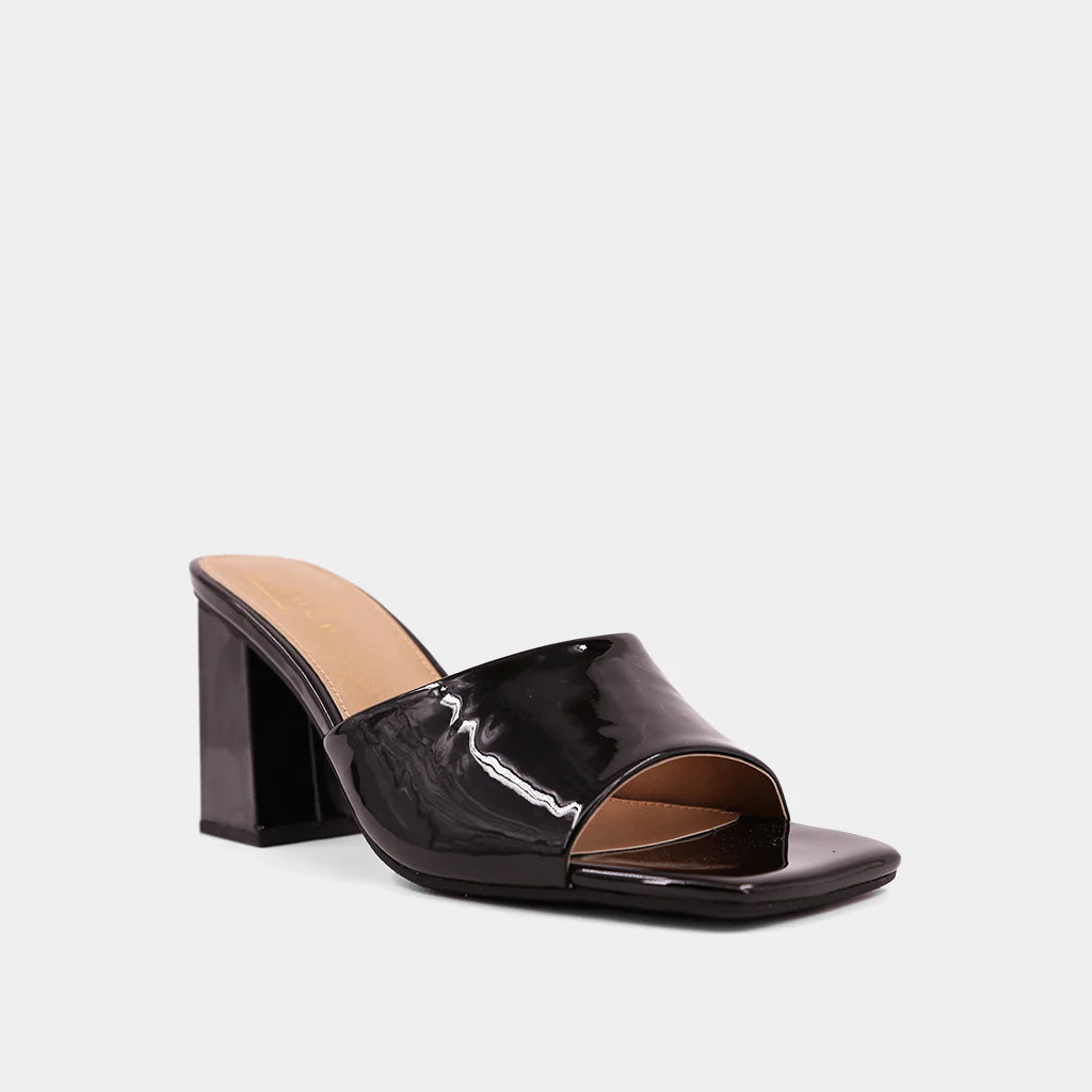 GLOSSY BLOCK HEEL