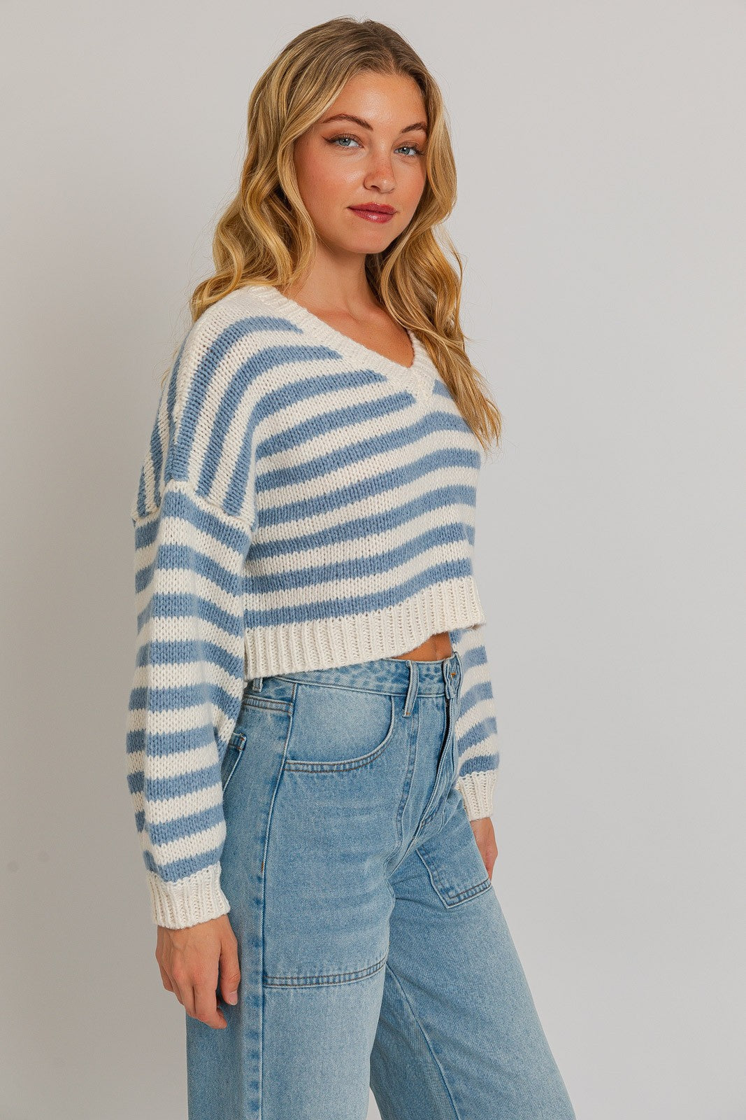 CROPPED STRIPE SWEATER