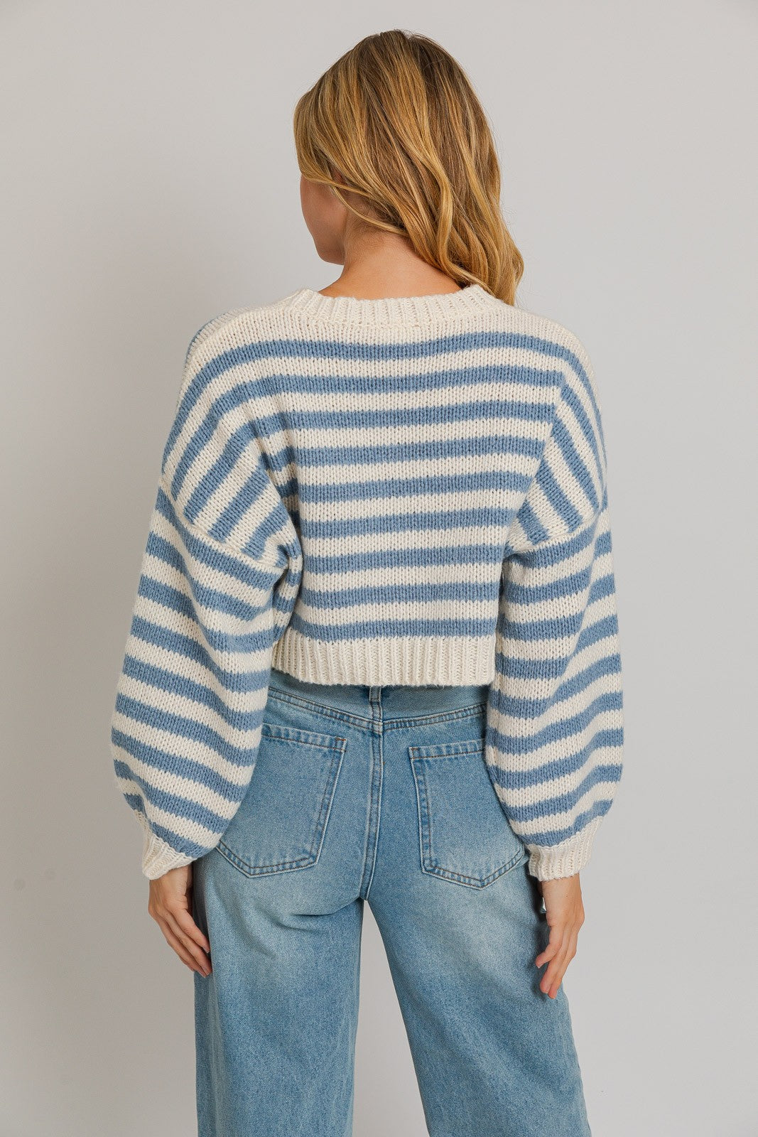 CROPPED STRIPE SWEATER
