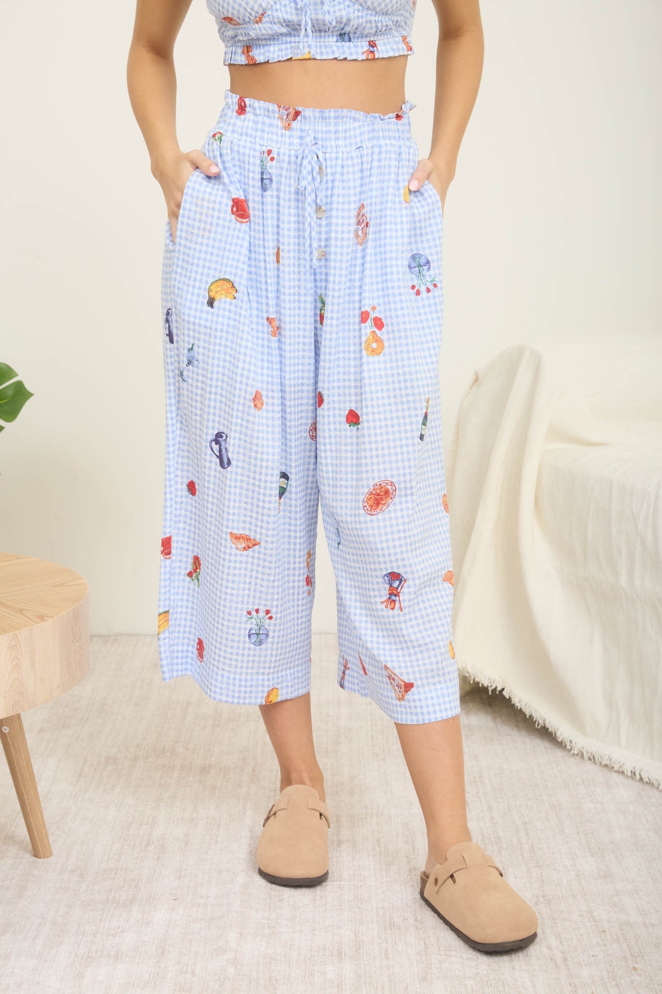 GINGHAM MOTIF CROPPED PANTS