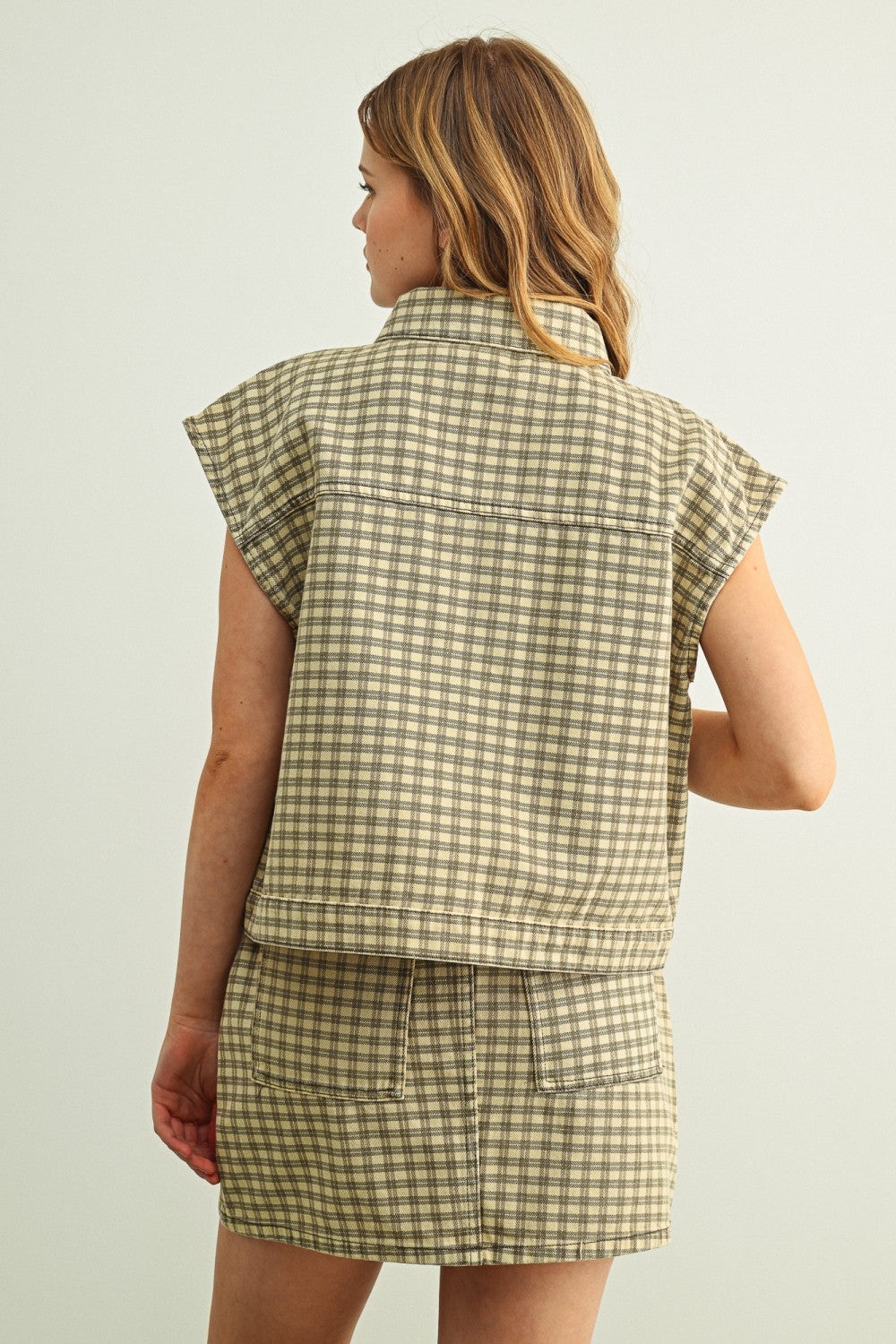CHECKER PATTERN VEST