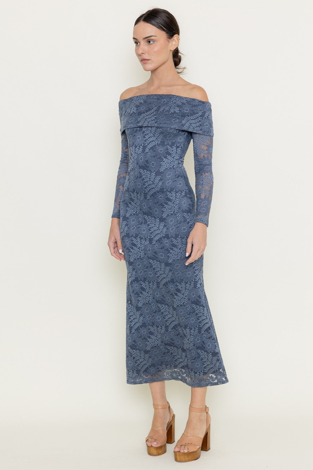 OFF SHOULDER LACE DRESS