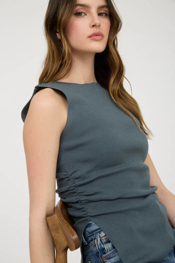 ASYMMETRICAL HEM TOP