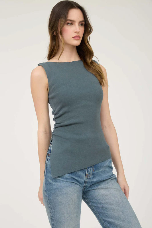 ASYMMETRICAL HEM TOP