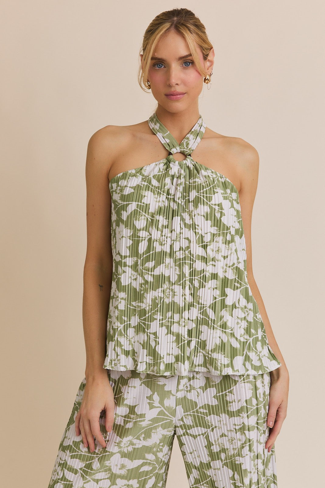 PLEATED HALTER NECK TOP
