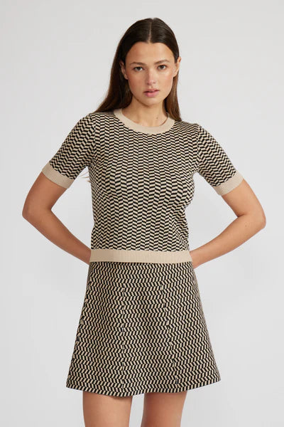 PATTERNED KNIT TOP