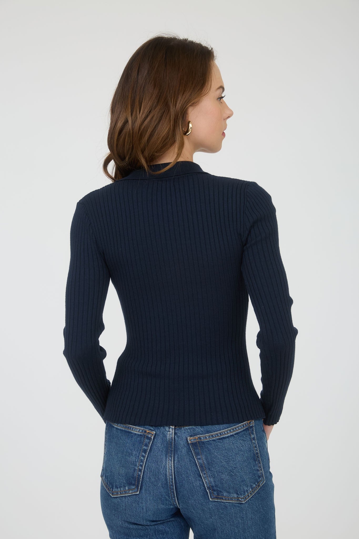 COLLARED BUTTON LONG SLEEVE