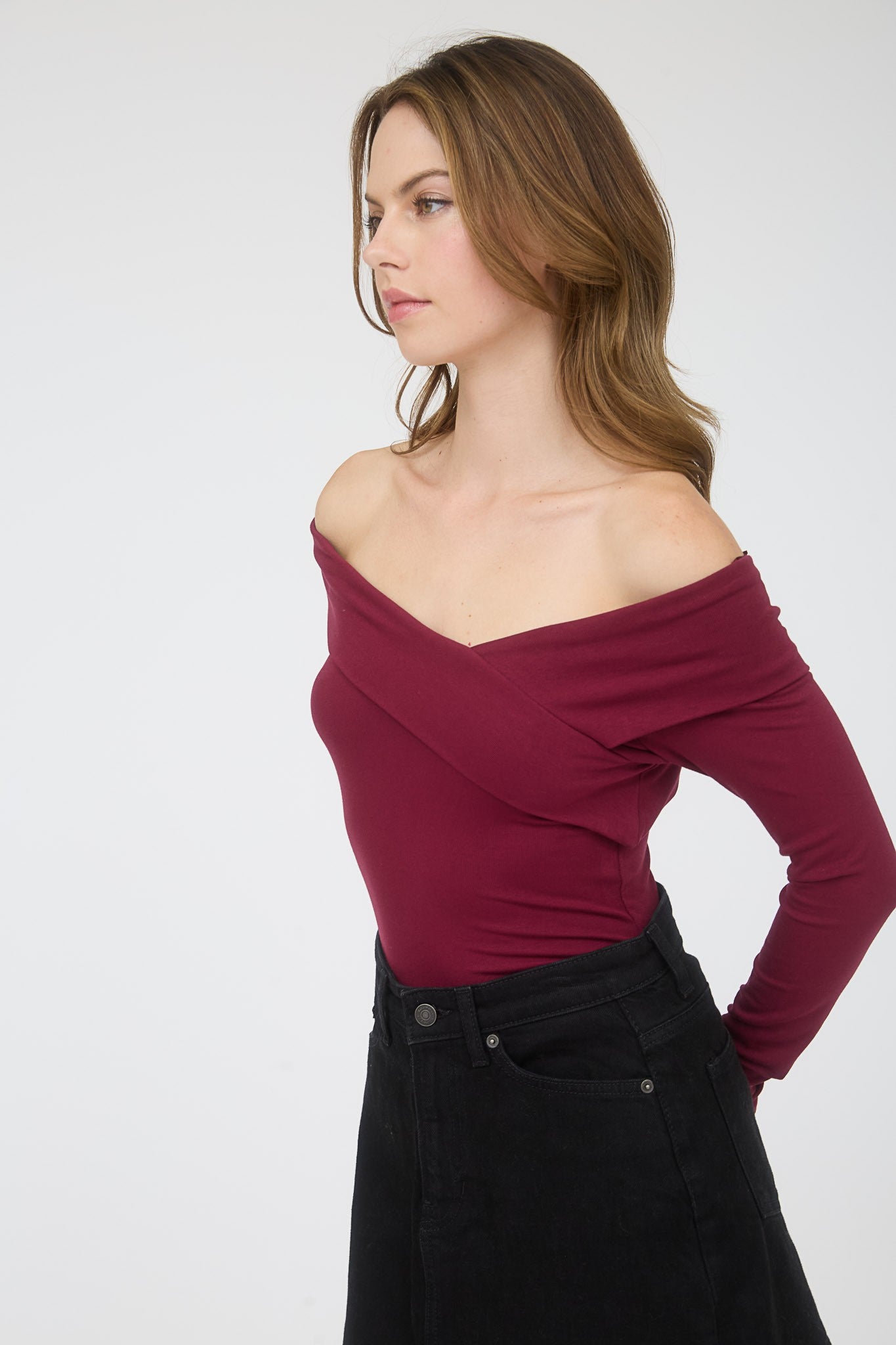 OFF SHOULDER LONG SLEEVE TOP