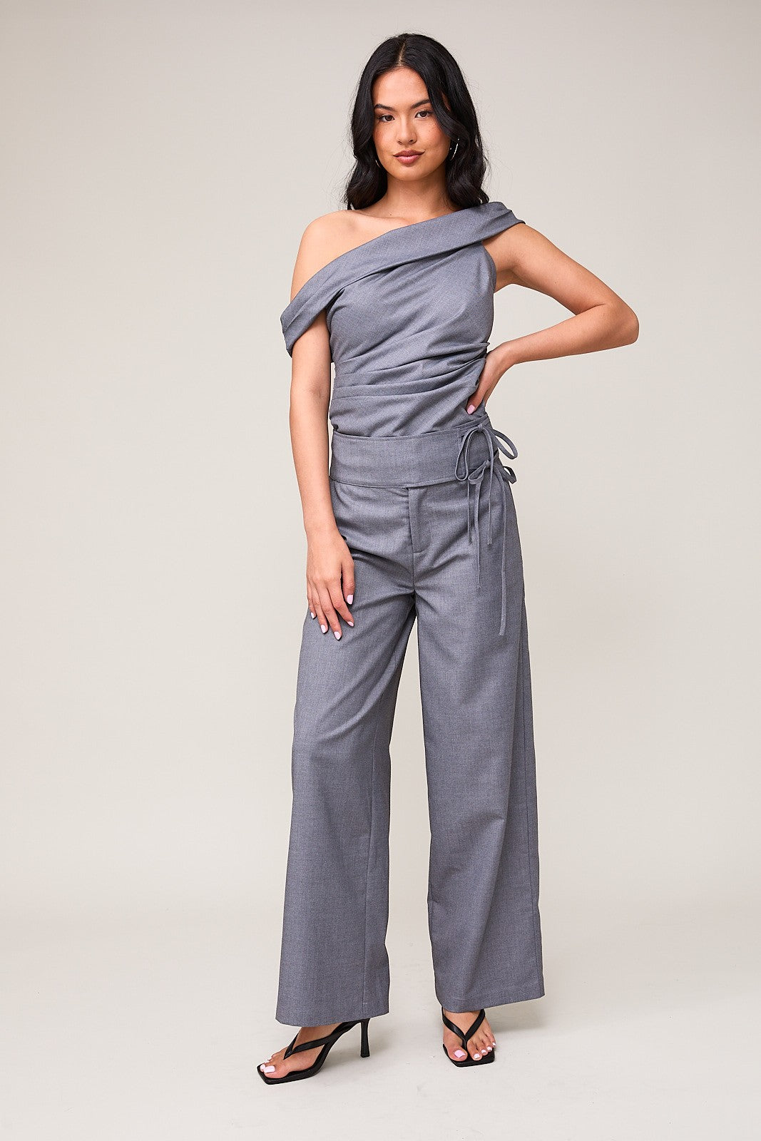 OFF SHOULDER PLEATED TOP