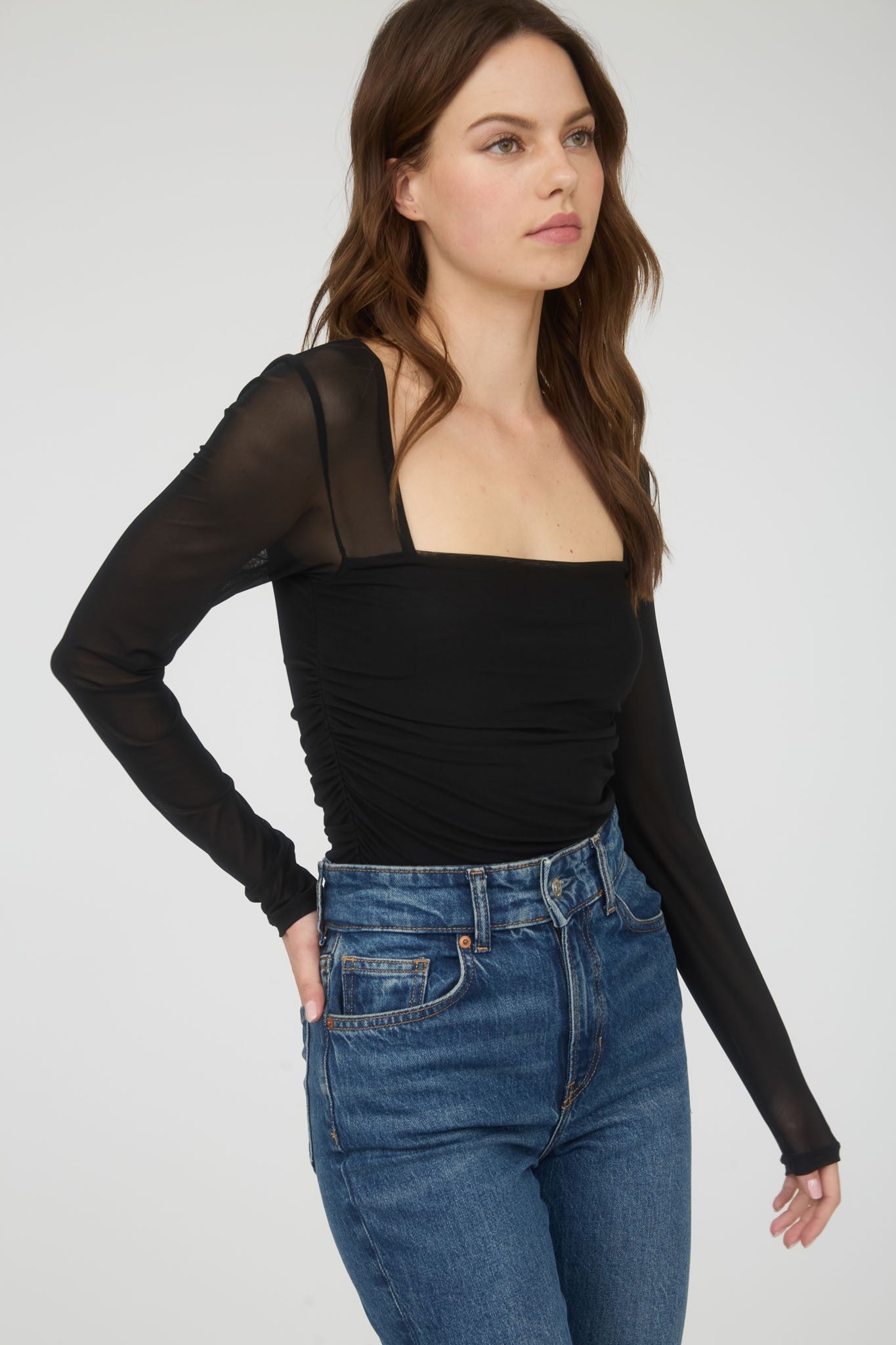 SQUARE NECK LONG SLEEVE TOP
