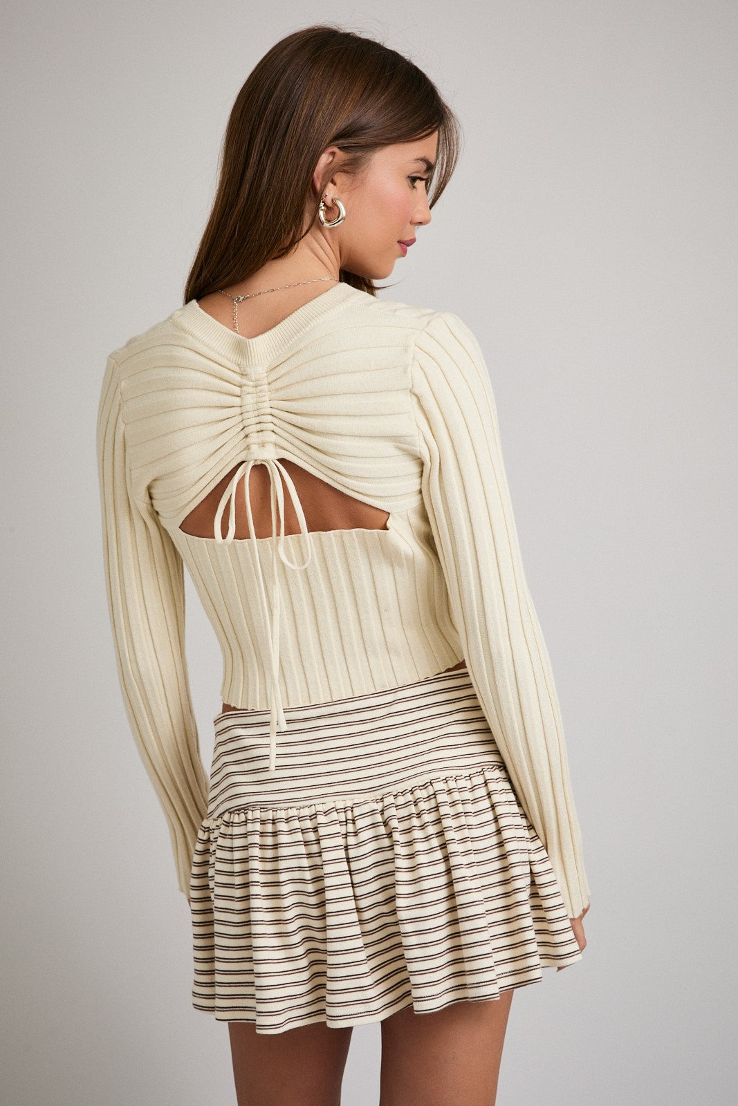 BACK SHIRRING DETAIL TOP