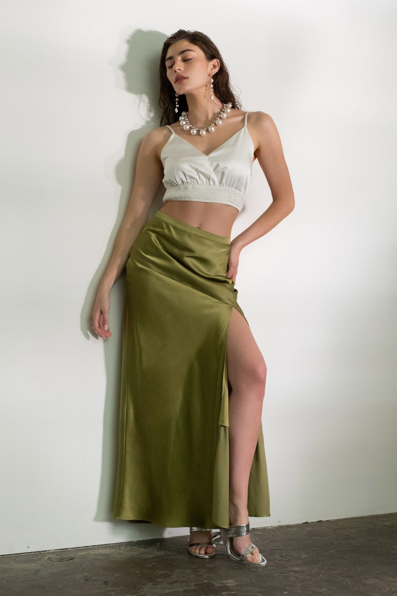 SIDE SLIT SATIN MIDI SKIRT