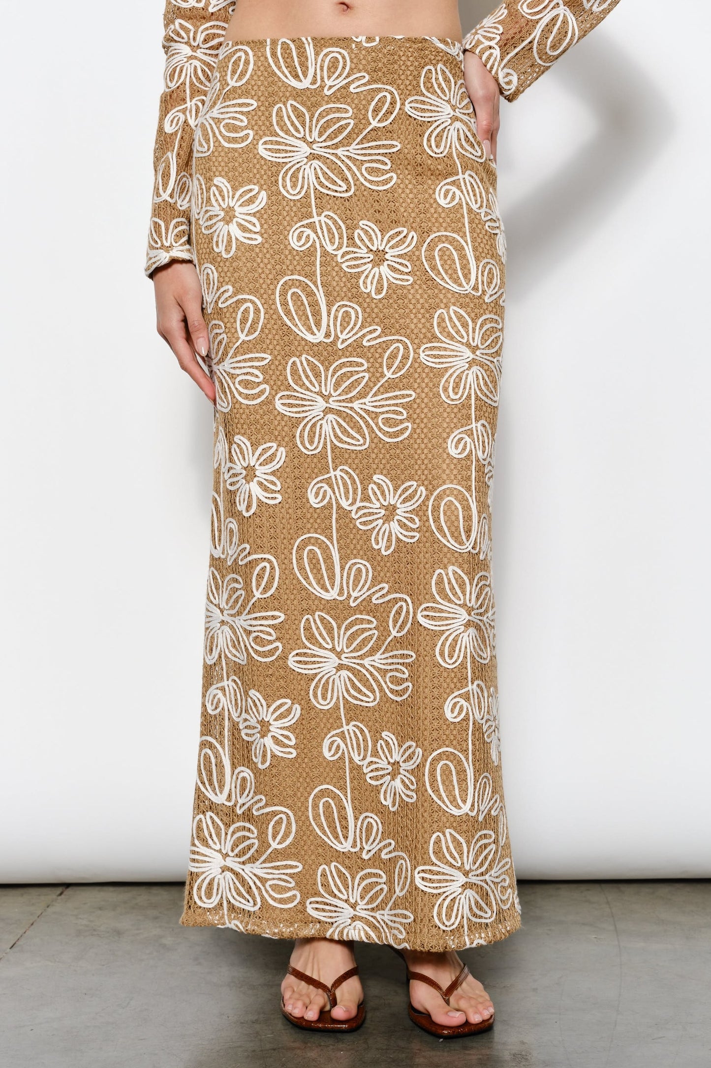 EMBROIDERED CROCHET MAXI SKIRT