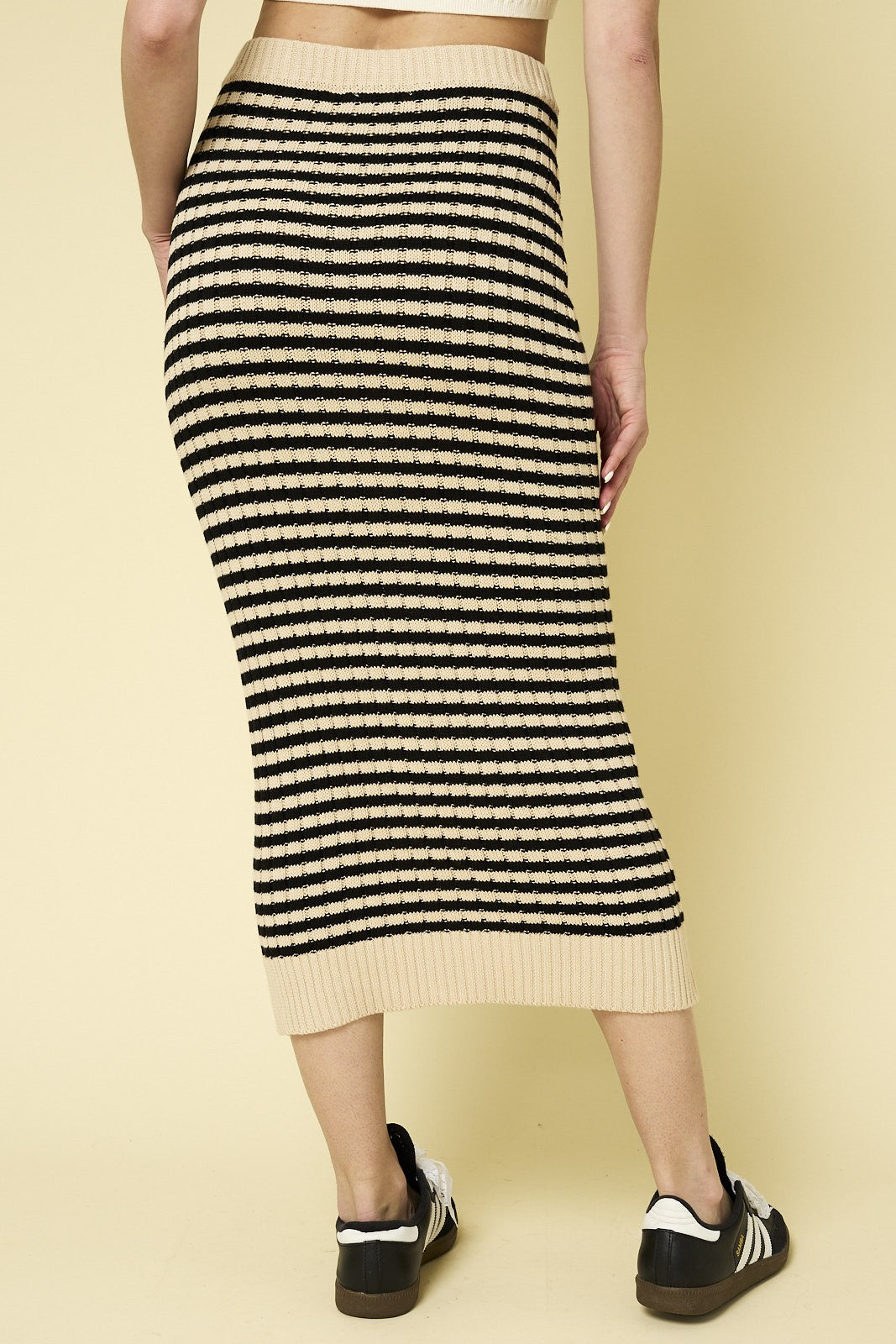 STRIPED SWEATER SKIRT