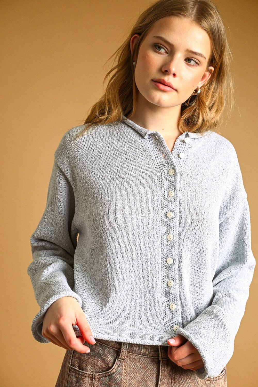 SKY BLUE BUTTON CARDY