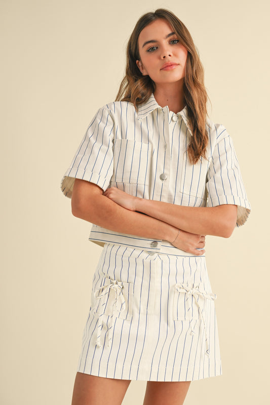 SHORT SLEEVE DENIM BUTTON UP