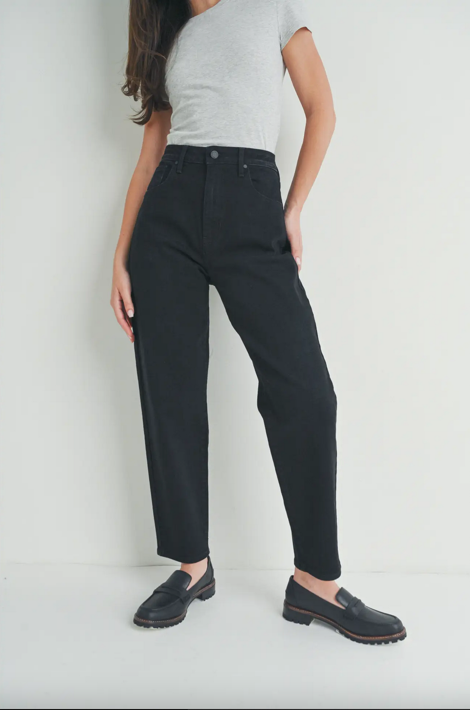 TAPERED BARREL JEAN