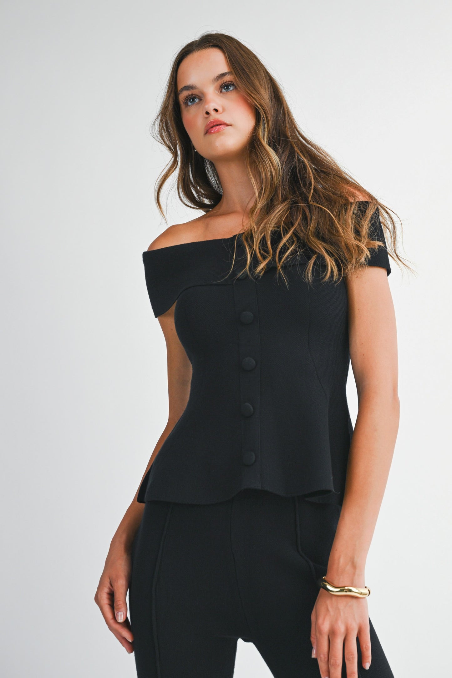 OFF SHOULDER PEPLUM TOP