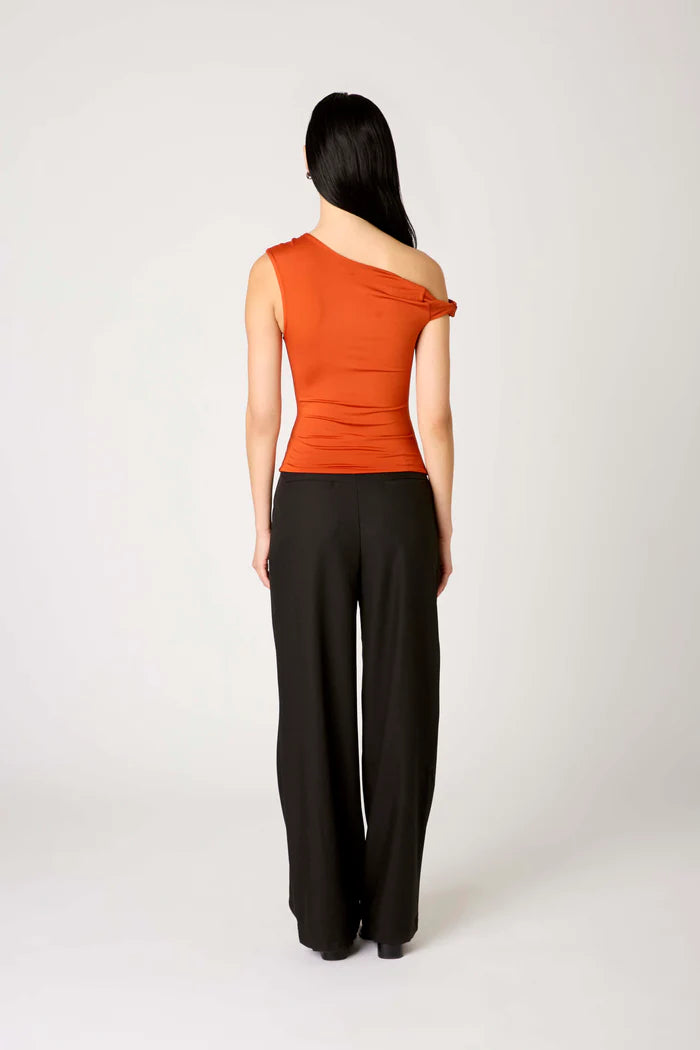ASYMMETRIC OFF SHOULDER TOP
