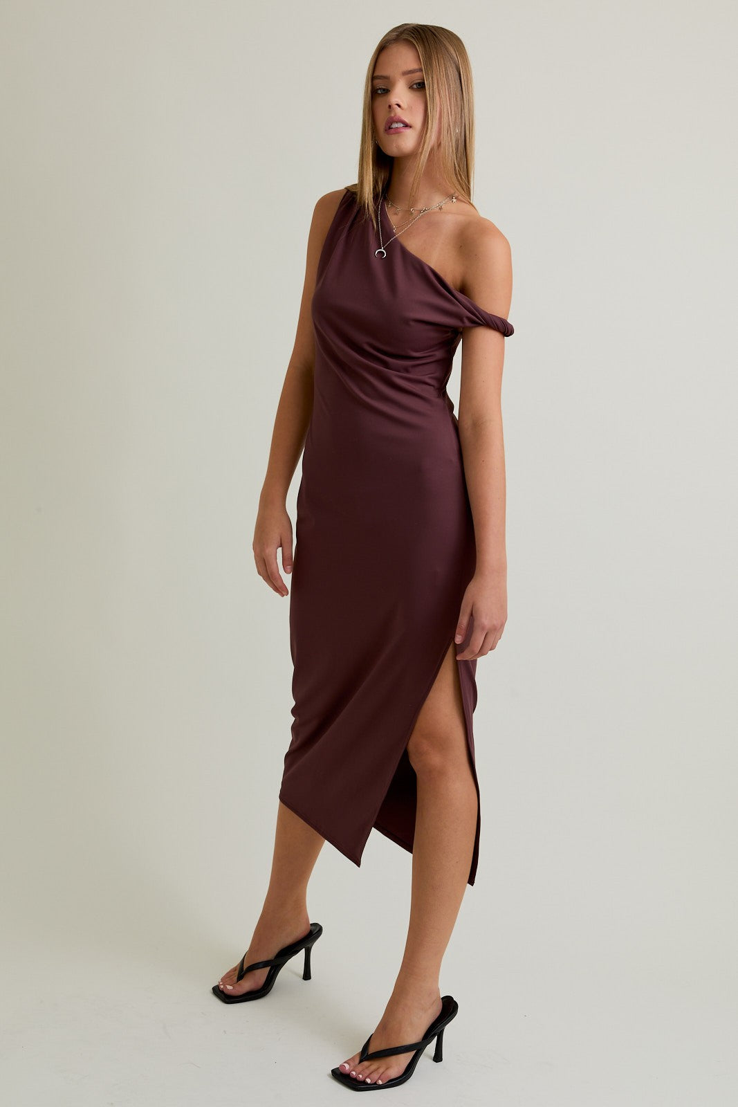 TWIST SHOULDER DETAIL MIDI DRESS