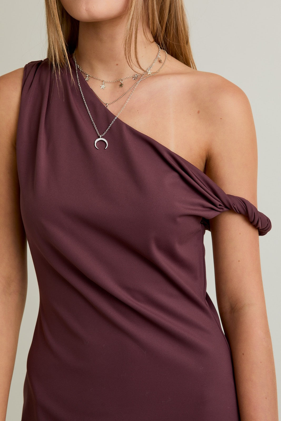TWIST SHOULDER DETAIL MIDI DRESS