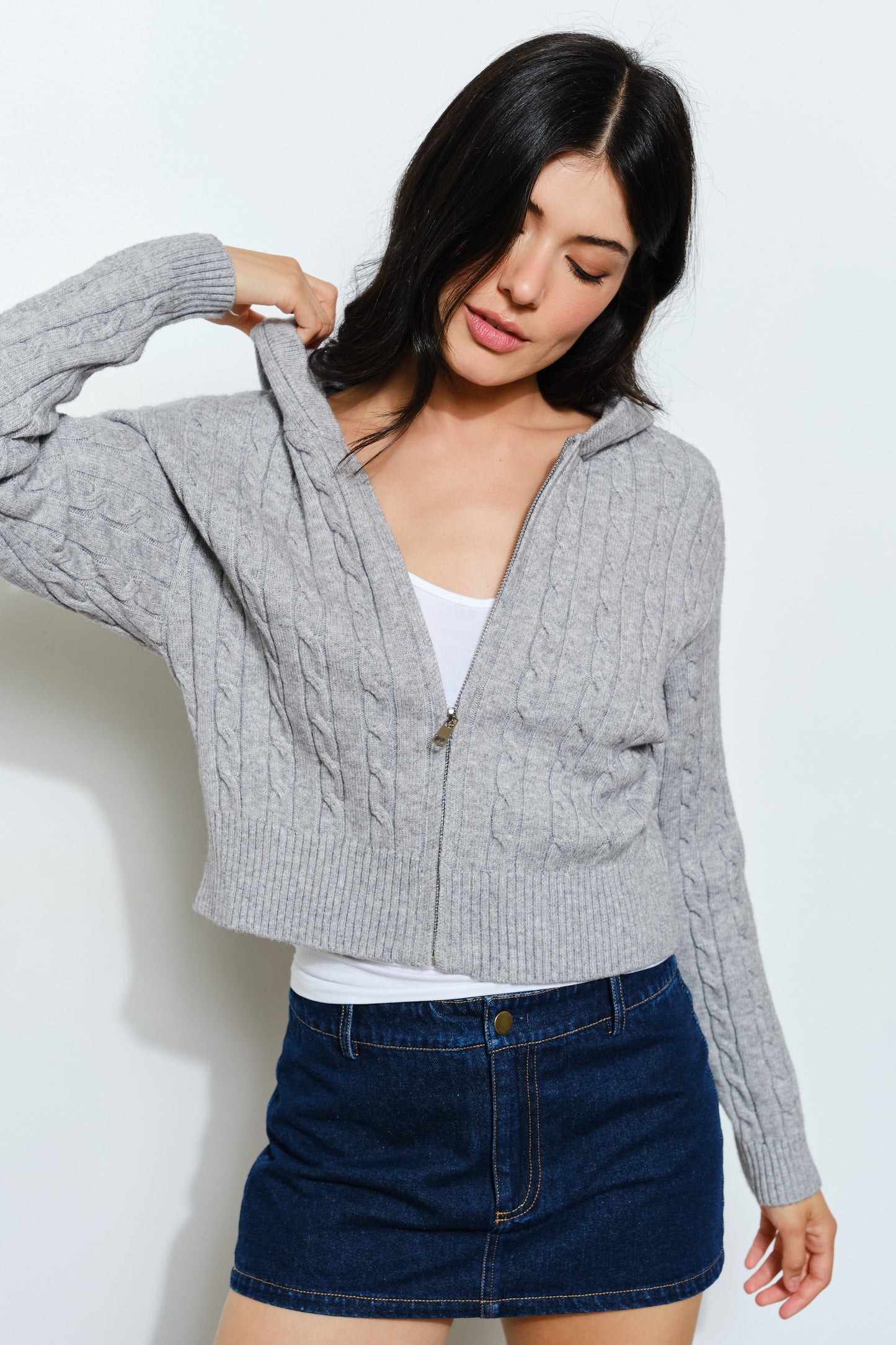 CABLE KNIT ZIP UP HOODED CARDIGAN