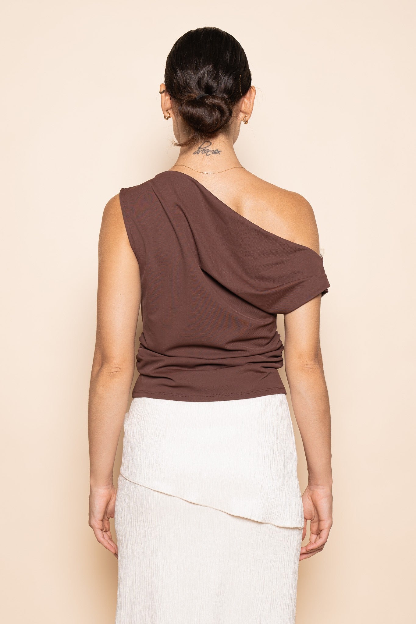 ONE SHOULDER SLANT TOP