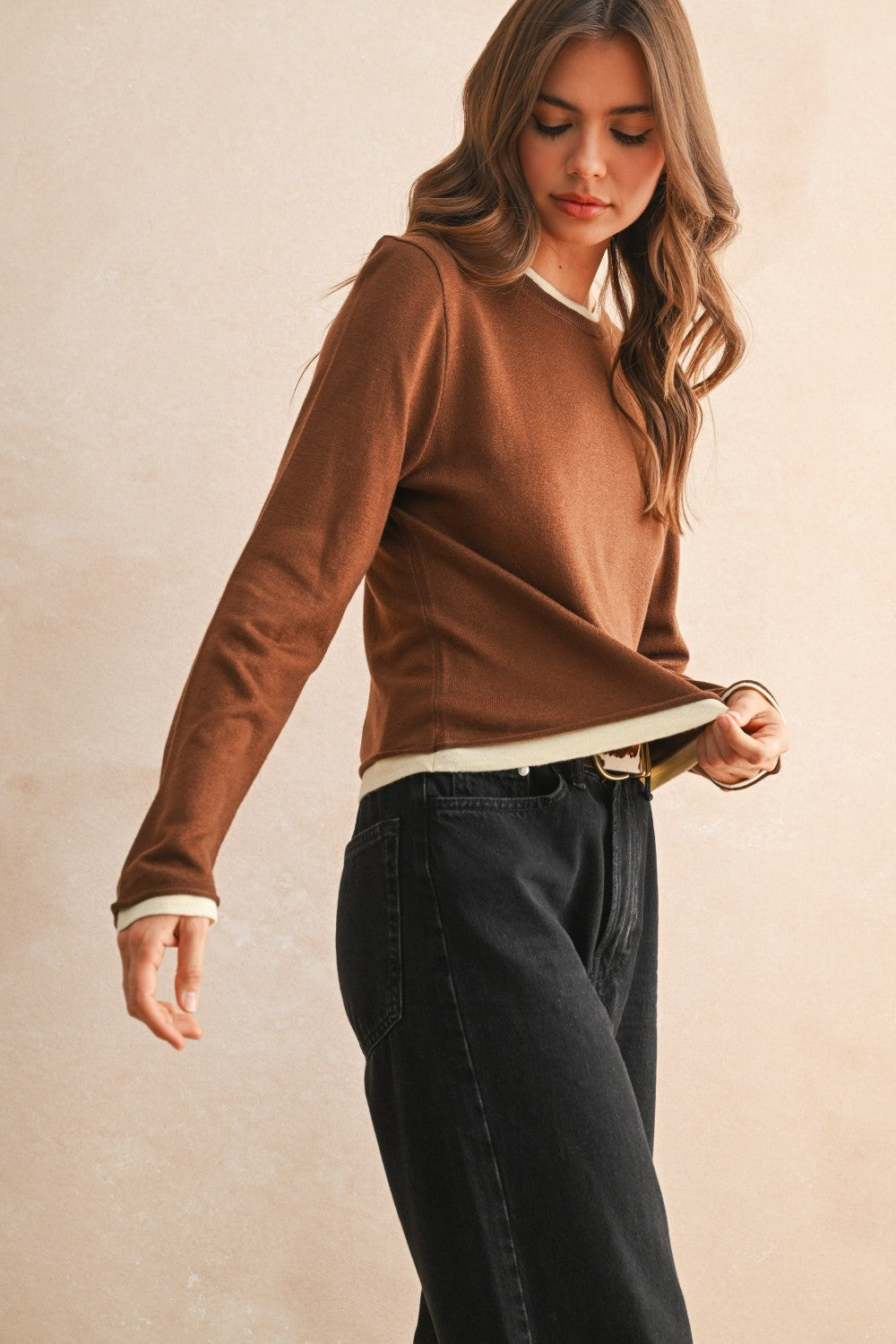 CONTRAST DETAIL SWEATER